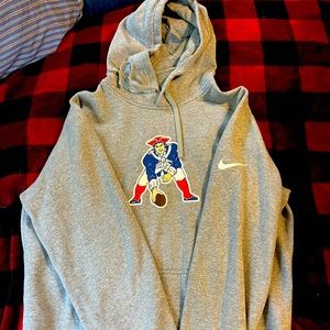 Nike men’s New England Patriots sweatshirt.